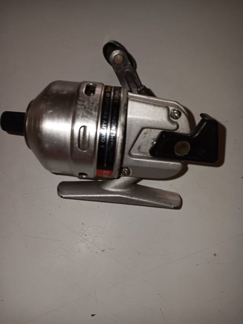 Vintage Fishing Reel, Daiwa MC-2, JAPAN, $20