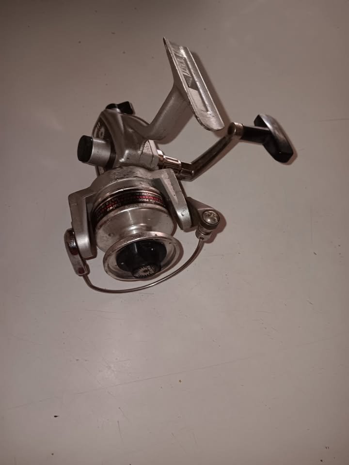 Vintage Fishing Reel, Daiwa 100x , JAPAN, $20